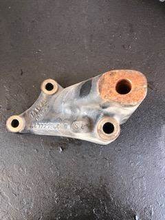 Good Used RAdiAtor Support BrAcket For A Detriot DD15 Engine. OEM No: