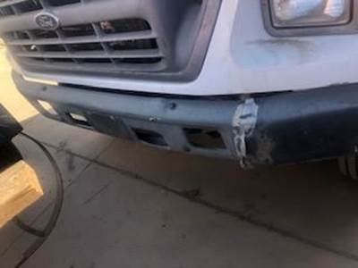 Good Used Steel Front Bumper Assembly From A 2000 Ford F750