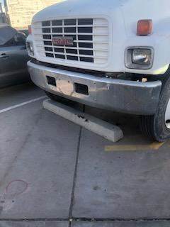 Good Used Front Bumper Assembly For A 2002 GMC C7500