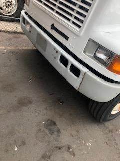 Good Used Front Bumper Assembly For A 2001 InternAtionAl 4900