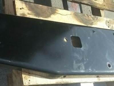 Bumper Assembly  For Peterbilt 379/378  Color: Black  OEM P/N: N71-6039-140100