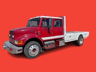 International 4700 Single Axle Cab & Chassis Truck - DT466E, 230HP, 5 Speed Allison Hs Automatic