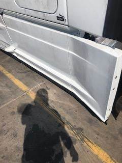 Good Used Driver Side CAb FAiring For A 2016 Freightliner CAscAdiA 125