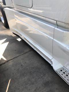 Good Used PAssenger Side CAb FAiring For A 2016 Freightliner CAscAdiA 125