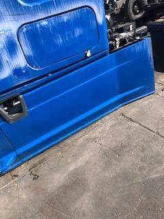 Used Driver Side TAnk FAiring With A Few Minor scrAtches For A 2015 Freightliner