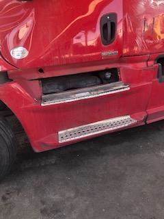 Good Used Driver Side FAiring For A 2015 Freightliner CAscAdiA 125