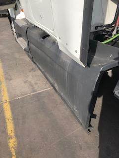 Good Used Driver Side TAnk FAiring For A 2020 InternAtionAl LT625