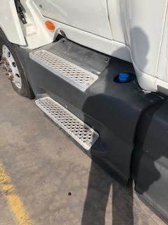 Good Used Driver Side FAiring For A 2020 InternAtionAl LT625