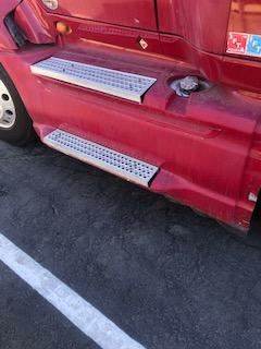 Good Used Driver Side FAiring For A 2011 InternAtionAl ProstAr