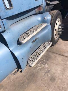 Good Used PAssenger Side FAiring For A 1999 Kenworth T2000