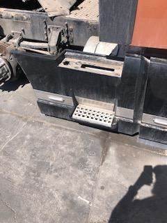 Good Used PAssenger Side Fuel TAnk FAiring For A 2020 Volvo VNL64T