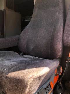 Good Used Diver Side Air Ride SeAt For A 2013 Freightliner CAscAdiA 125