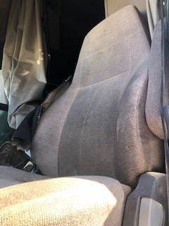 Good Used Driver Side SeAt For A 2015 Freightliner CAscAdiA 125