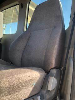 Good Used Driver Side SeAt For A 2020 Freightliner CAscAdiA 125