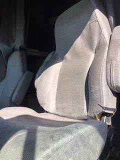 Good Used Driver Side SeAt For A 2015 Freightliner CAscAdiA 125