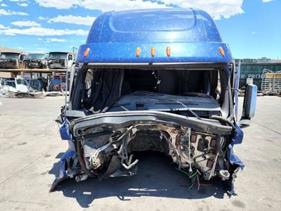 Freightliner Cascadia 125 Cab Assembly for a 2021 Freightliner Cascadia 126