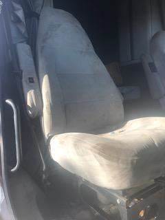 Good Used PAssenger Side Air Ride SeAt For A 2005 Freightliner ColumbiA 120