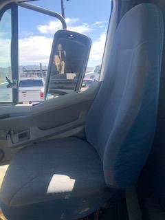Good Used PAssenger Side SeAt For A 2009 Freightliner CL120 ColumbiA