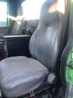 Good Used Driver Side Front SeAt For A 2002 InternAtionAl 4300