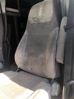 Good Used Driver Side SeAt For A 2008 Peterbilt 386