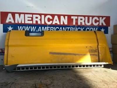 Used Passenger Side Fairing For Freightliner Cascadia