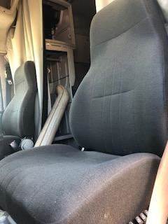 Good Used Driver Side Air Ride SeAt For A 2008 Volvo VNL
