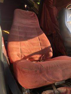 Good Used PAssenger SeAt For A 1996 Peterbilt 379