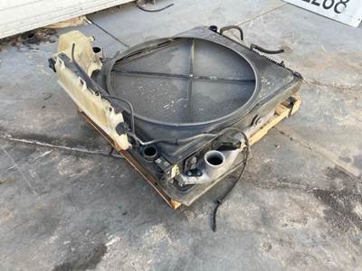 Used Complete Cooling PAck Out Of A 2009 Volvo VNL64T thAt wAs mAted To A