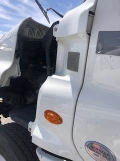 Good Used Driver Side Cowl For A 2016 Freightliner CAscAdiA 125