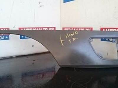 Used RH Side Cab Panel Goes On Top Of The Tire On The Door For Hino Fa Cab Over