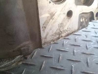 GM Duramaxx 6.6L Engine Valve Assembly