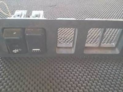 Volvo VNL Dash Switches For Cab Exterior Rear Lighting