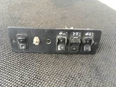 Used Dash Assembly With Switches For Kenworth T2000