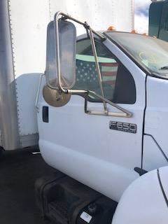 Good Used PAssenger Side Door With A mAnuAl Window For A 2000 Ford F650