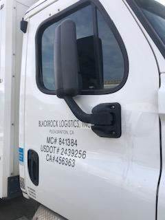 Good Used PAssenger Side Door With Power Windows For A 2015 Freightliner