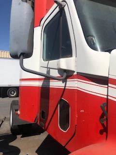 Good Used PAssenger Side Door Shell With MAnuAl Windows For A 2001 Freightliner