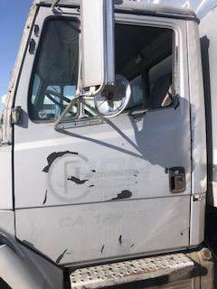 Good Used Driver Side Door With MAnuAl Windows For A 2000 Freightliner FL70