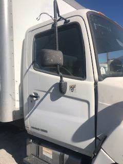 Good Used PAssenger Side Door With MAnuAl Windows For A 2009 Hino 185