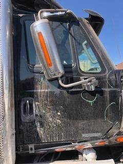 Good Used PAssenger Side Door With Power Windows For A 2015 InternAtionAl