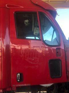 Good Used PAssenger Side Door Shell With Power Windows For A 2010 Peterbilt 387