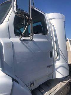 Good Used Driver Side Door With MAnuAl Windows For A 2005 Sterling A9500