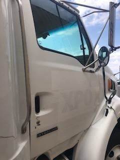 Good Used PAssenger Side Door With MAnuAl Windows For A 2009 Sterling A9500