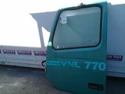 Used Driver Side Door For Volvo VNL In Good Condition