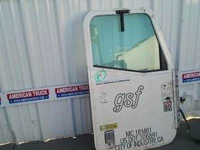 Used Passenger Side Door For 2006 International 9200l In Really Good Condition
