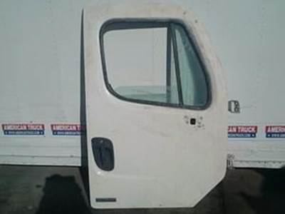 Used Passenger Side Door For Freightliner M2 Business Class
