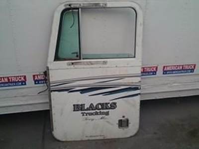 Used Driver Side Door For 1998 Peterbilt 385
