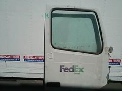 Used Passenger Side Door Off 2003 Volvo VNL