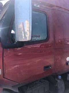 Good Used Driver Side Door With Power Windows For A 2015 Volvo VNL64T