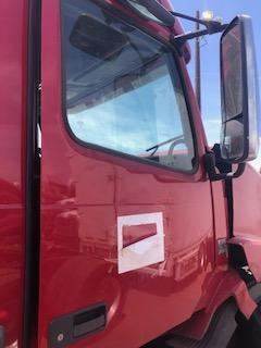 Good Used PAssenger Side Door With Power Windows For A 2014 Volvo VNL64T
