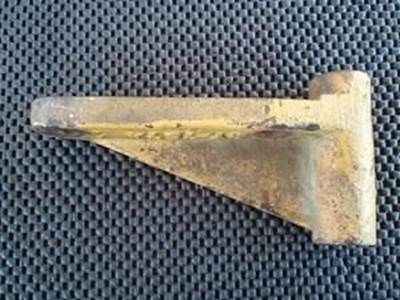 Used Alternator Bracket For Caterpillar C15 Or 3406E Engine